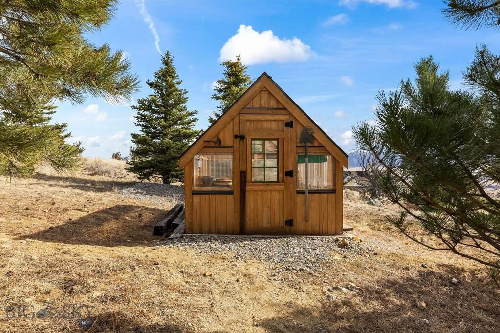 3 Bedroom Single Family Home/House's Image 44
