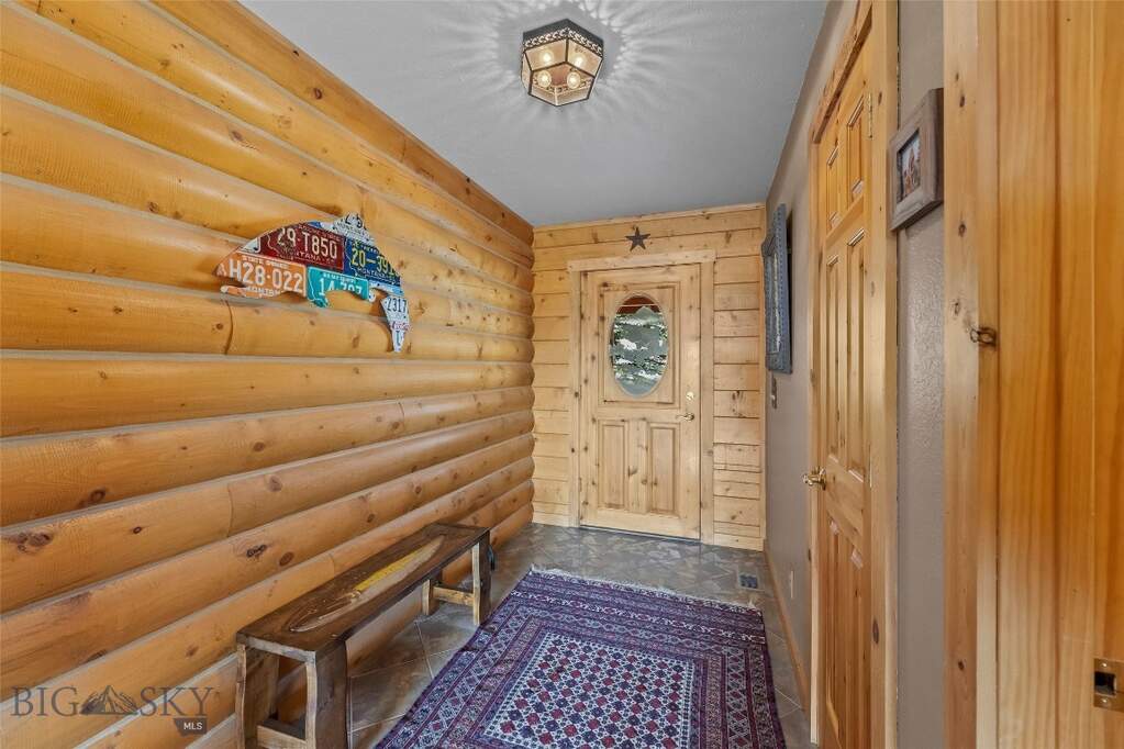 3 Bedroom Single Family Home/House's Image 4