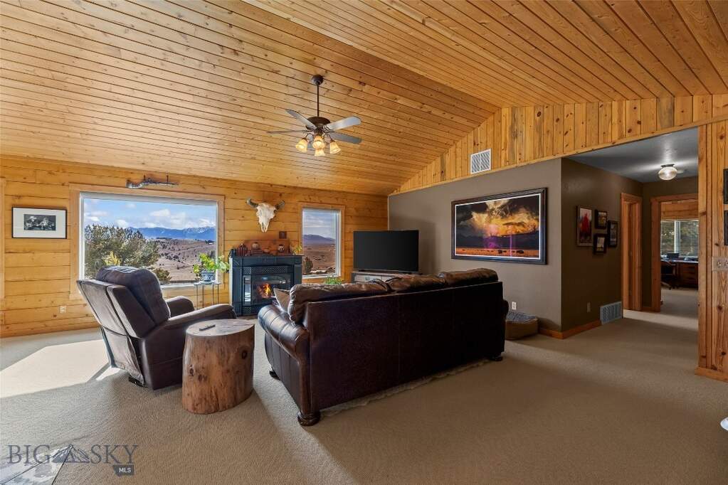 3 Bedroom Single Family Home/House's Image 5