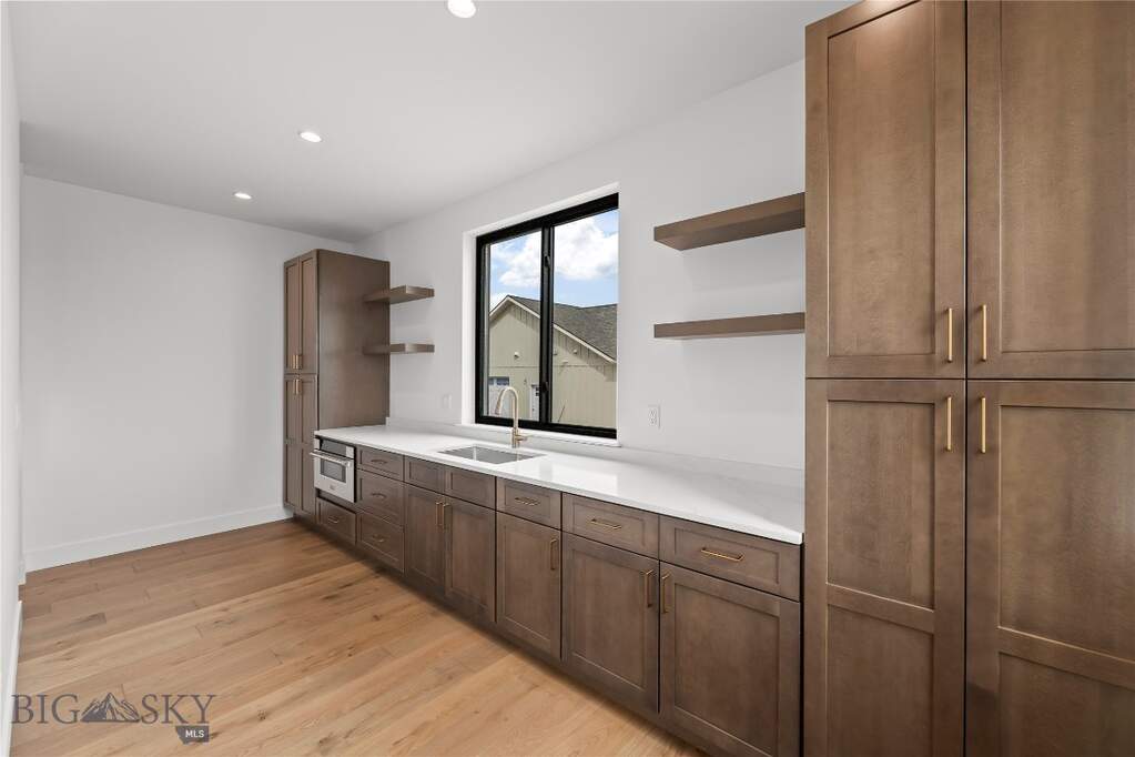 4 Bedroom Single Family Home/House's Image 27