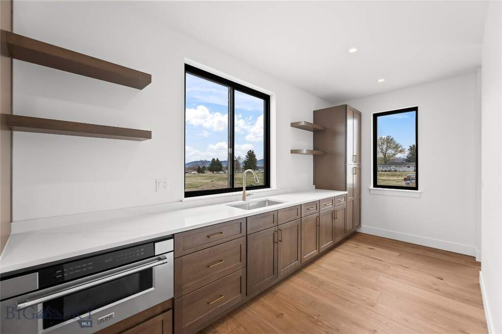 4 Bedroom Single Family Home/House's Image 28