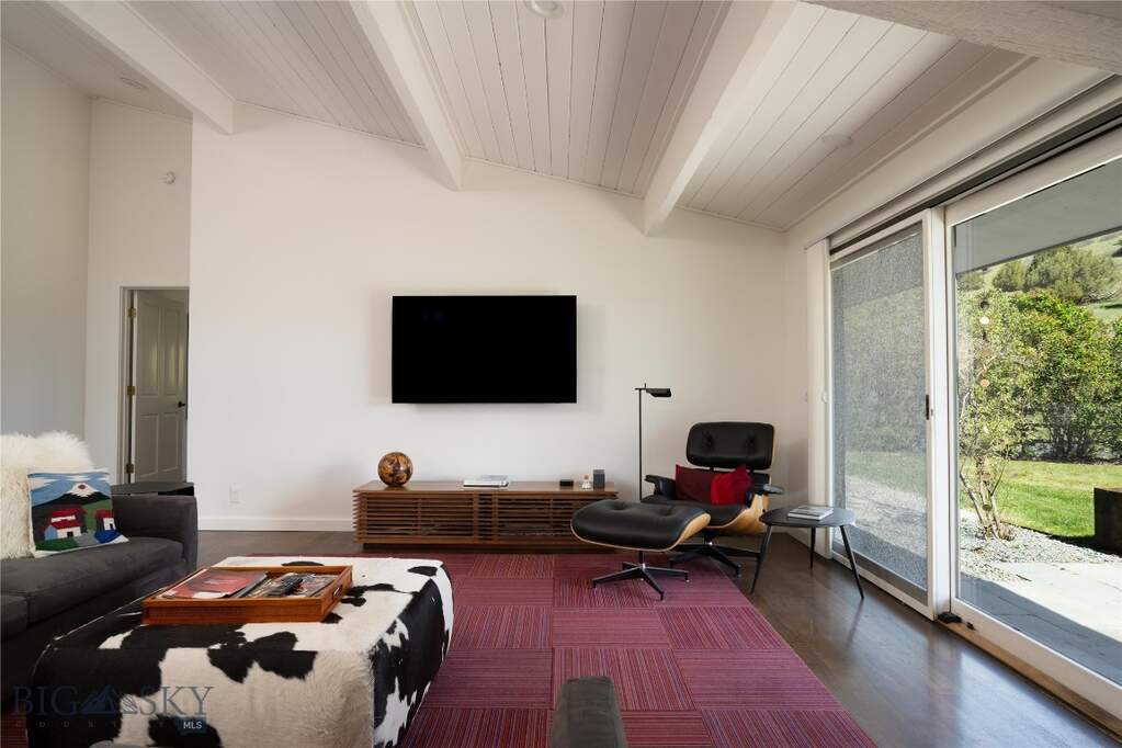5 Bedroom Single Family Home/House's Image 15