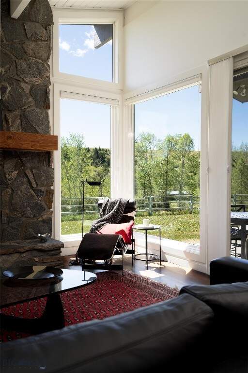 5 Bedroom Single Family Home/House's Image 16