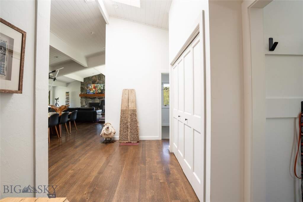 5 Bedroom Single Family Home/House's Image 19