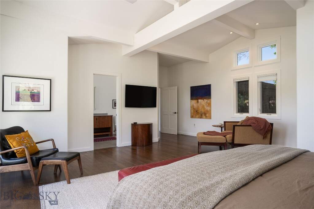 5 Bedroom Single Family Home/House's Image 29