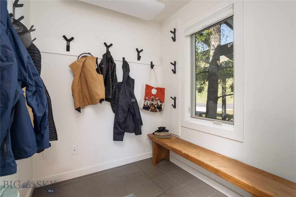 5 Bedroom Single Family Home/House's Image 35