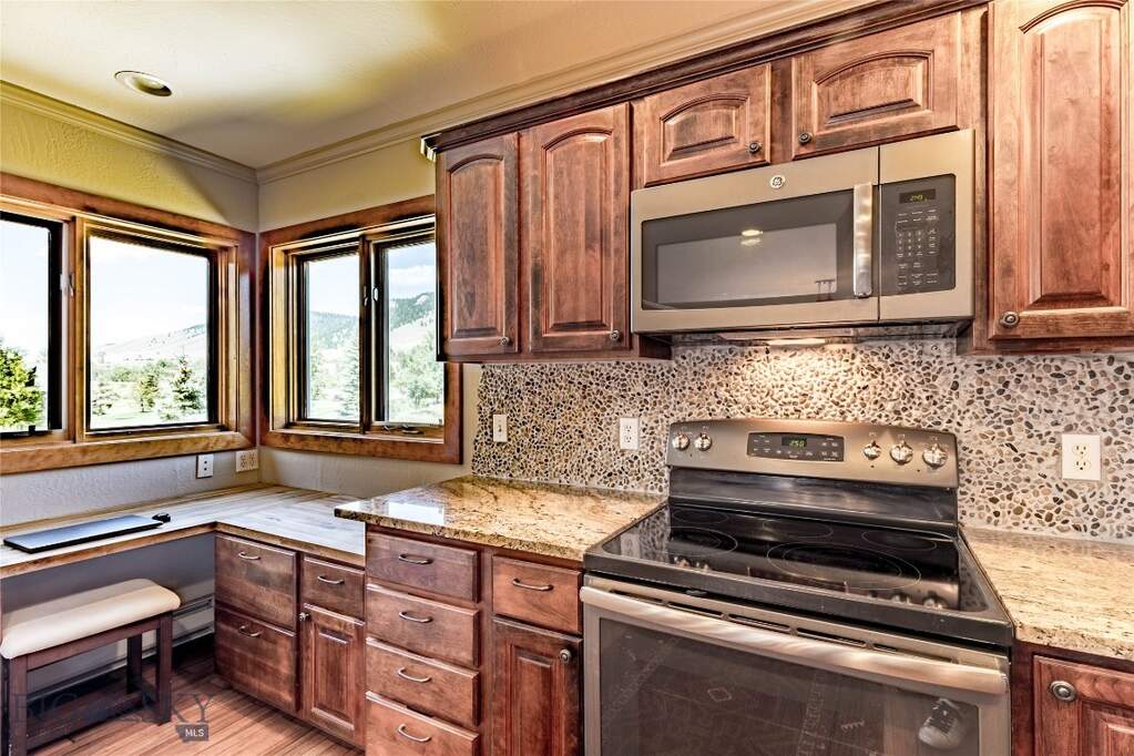 3 Bedroom Single Family Home/House's Image 10