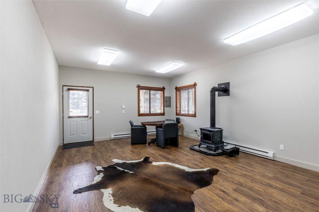 3 Bedroom Single Family Home/House's Image 24
