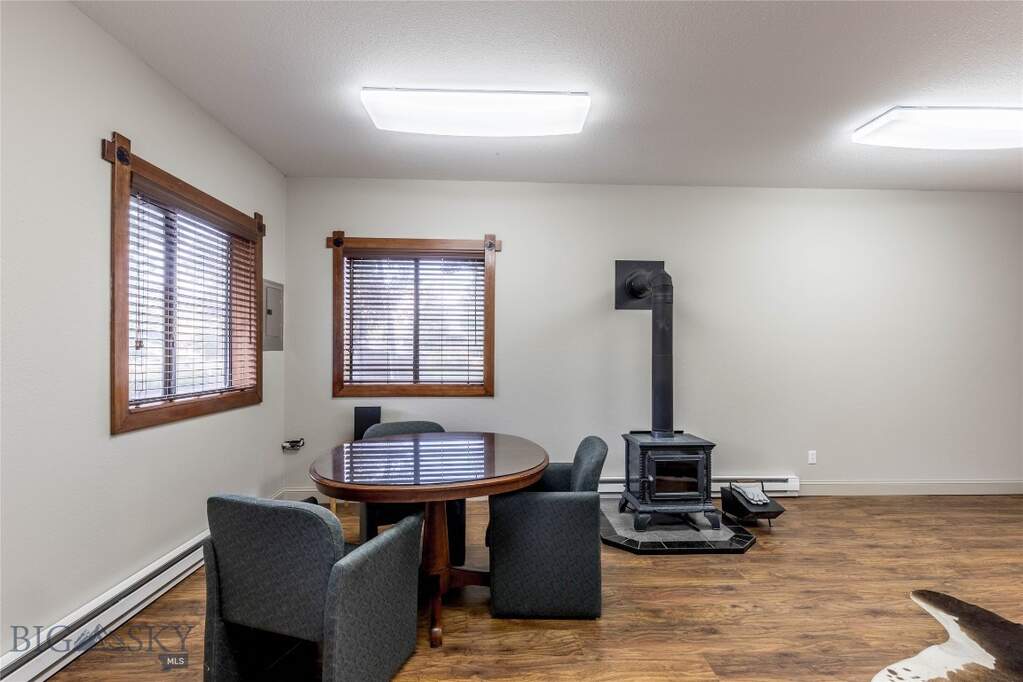 3 Bedroom Single Family Home/House's Image 25
