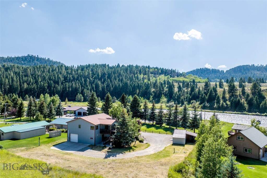 3 Bedroom Single Family Home/House's Image 37