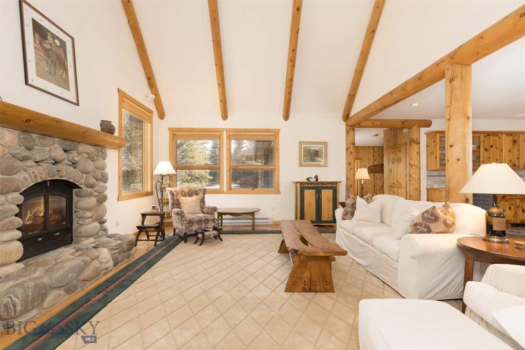 4 Bedroom Single Family Home/House's Image 20