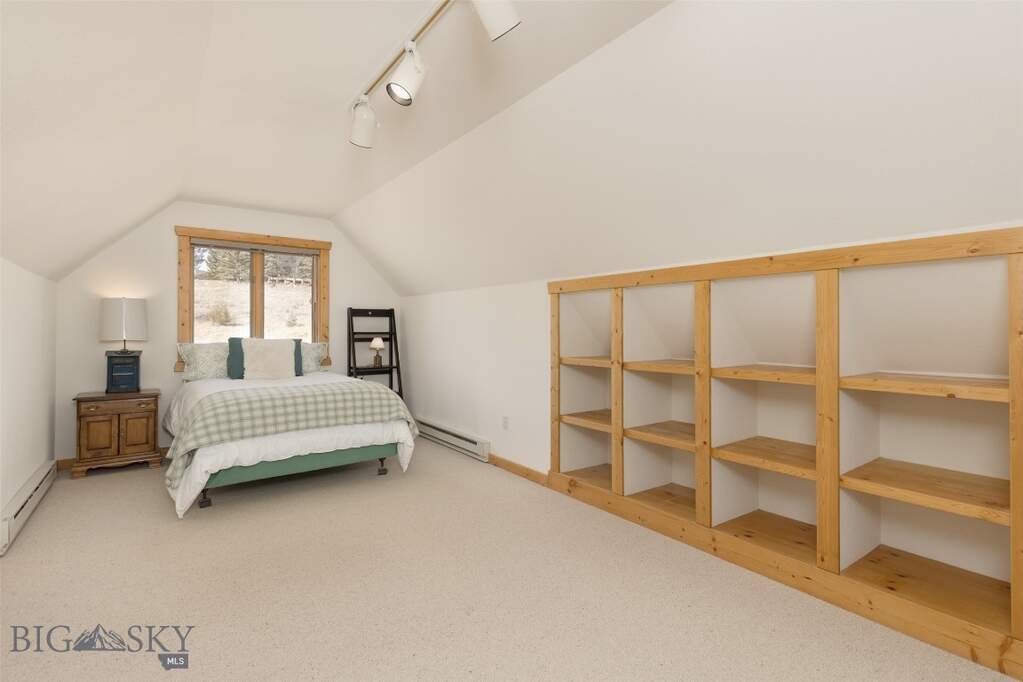 4 Bedroom Single Family Home/House's Image 31