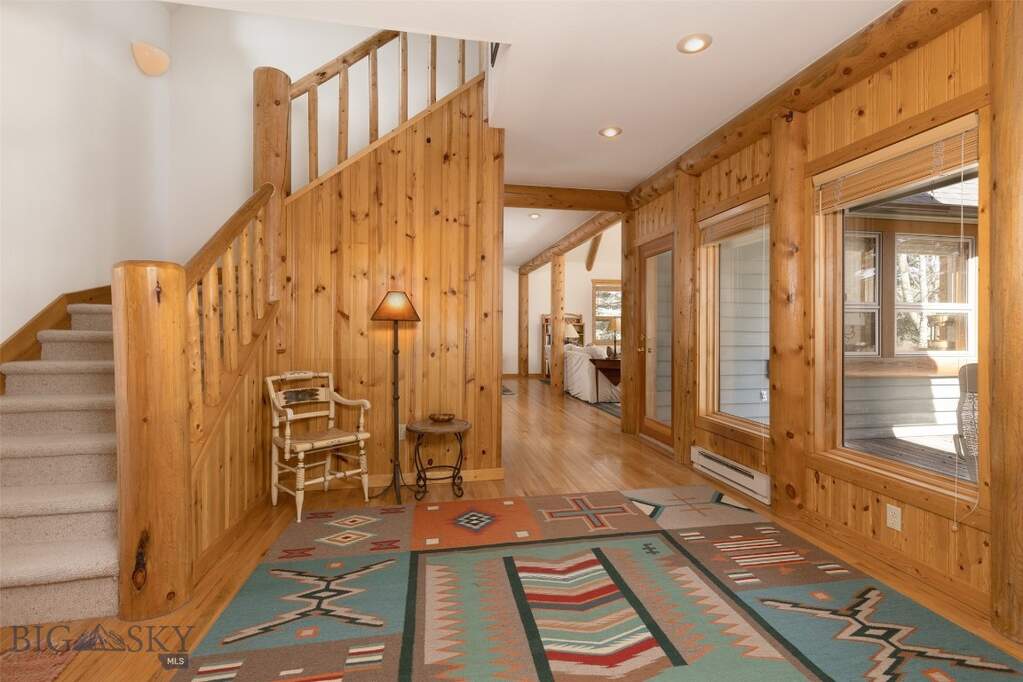 4 Bedroom Single Family Home/House's Image 3