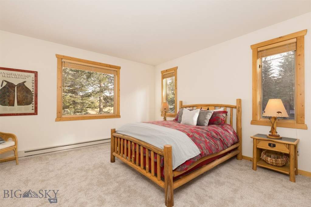 4 Bedroom Single Family Home/House's Image 5