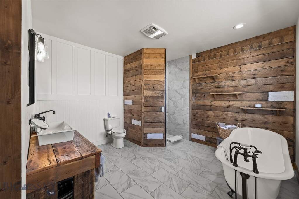3 Bedroom Single Family Home/House's Image 32