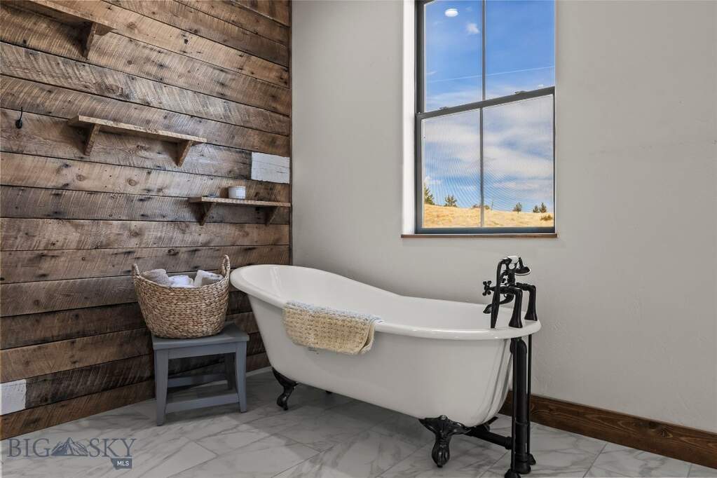 3 Bedroom Single Family Home/House's Image 33