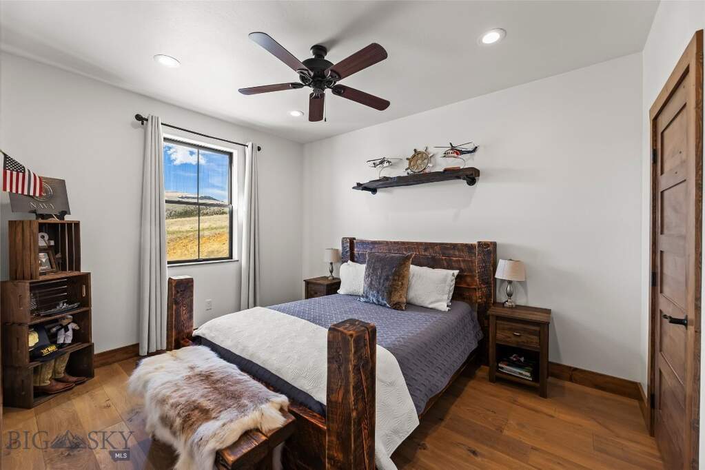 3 Bedroom Single Family Home/House's Image 38