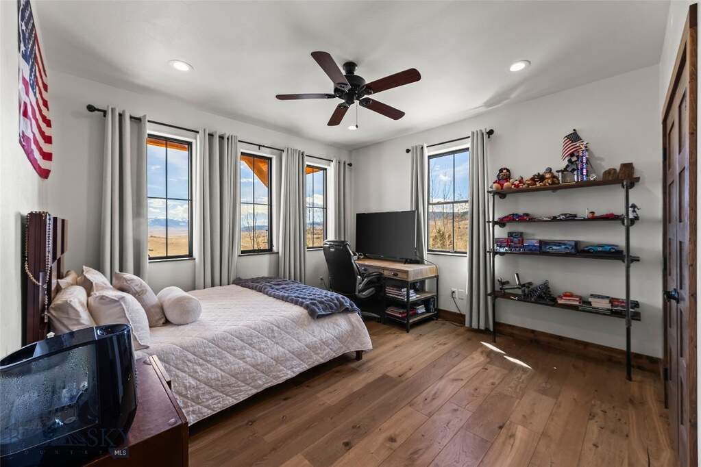3 Bedroom Single Family Home/House's Image 41
