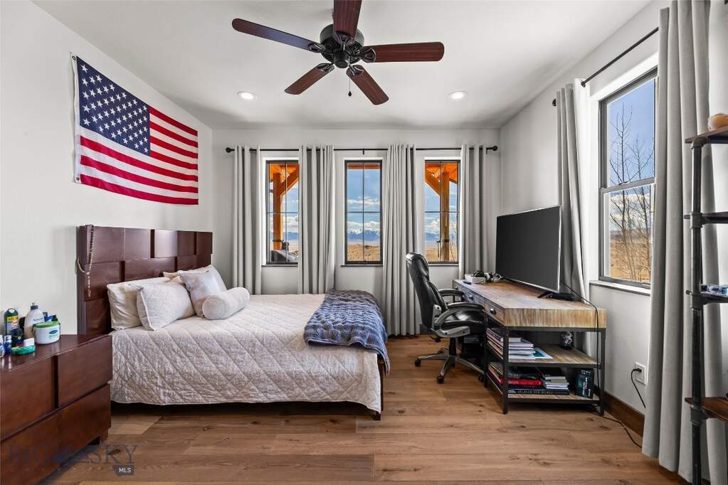 3 Bedroom Single Family Home/House's Image 43