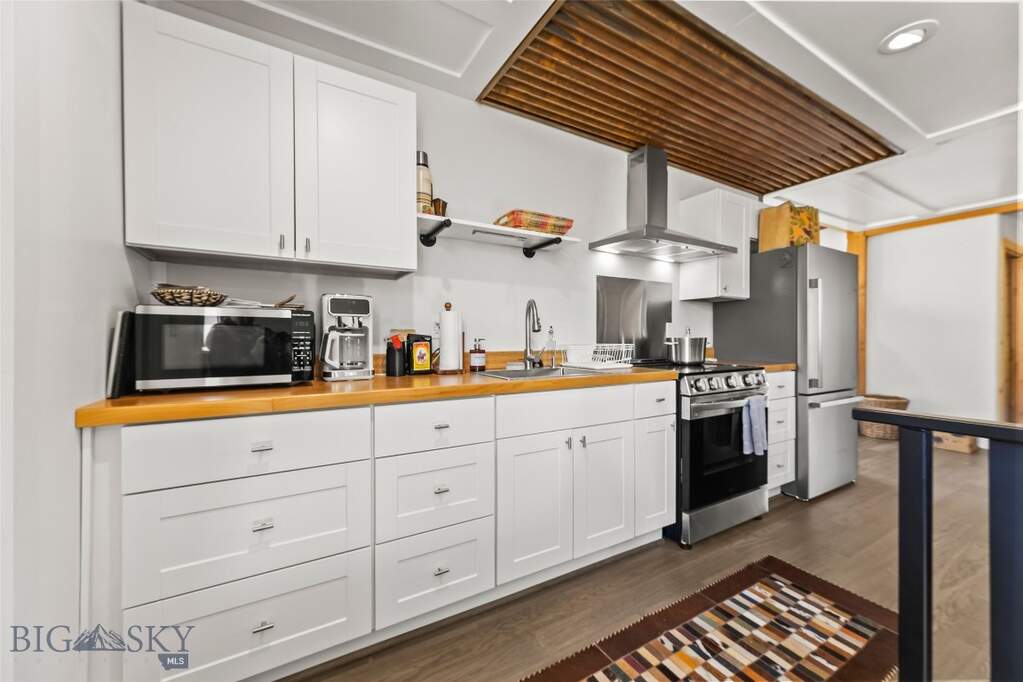 3 Bedroom Single Family Home/House's Image 54