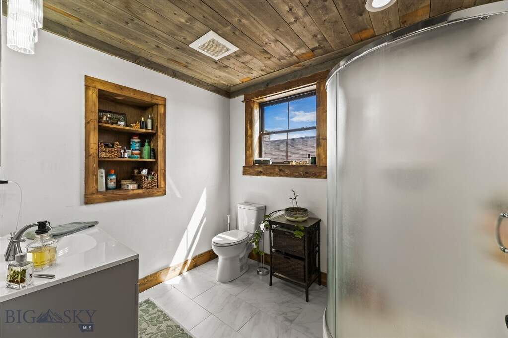 3 Bedroom Single Family Home/House's Image 61