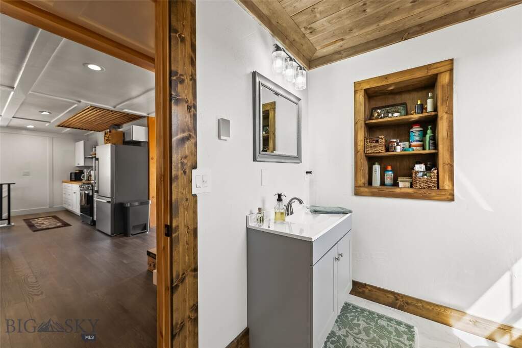 3 Bedroom Single Family Home/House's Image 62