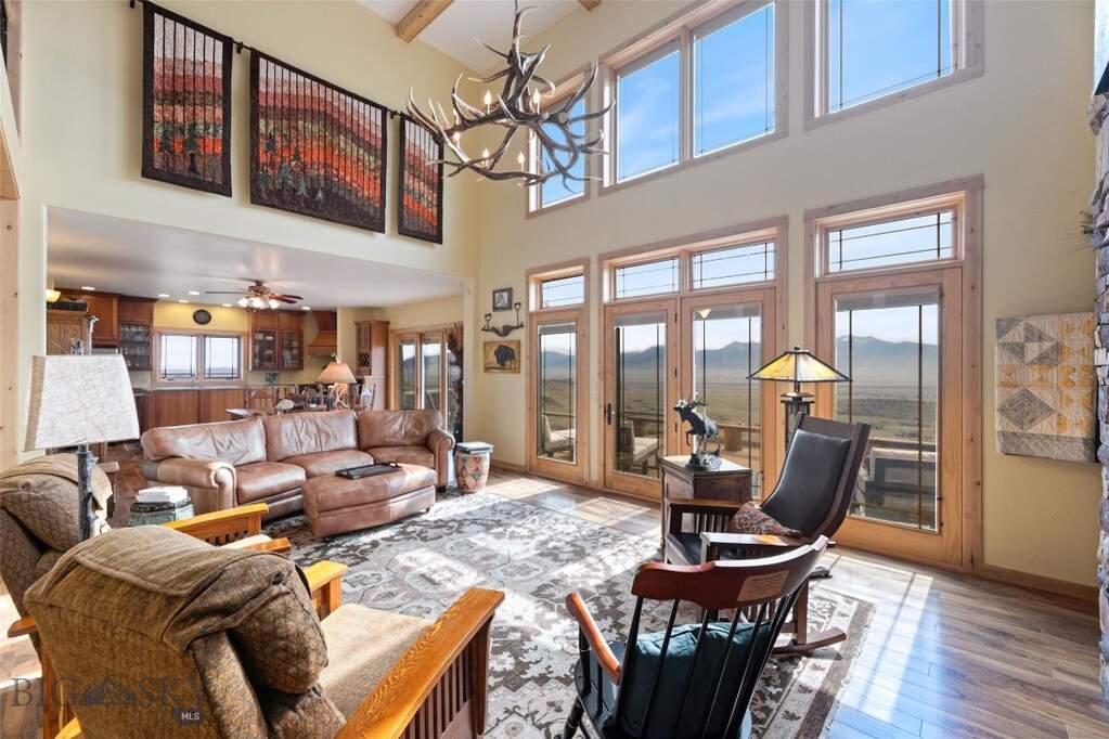 4 Bedroom Single Family Home/House's Image 9