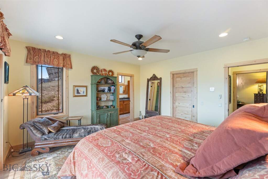 4 Bedroom Single Family Home/House's Image 22