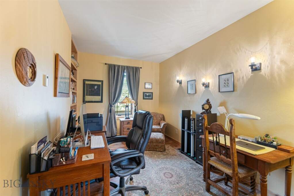 4 Bedroom Single Family Home/House's Image 25