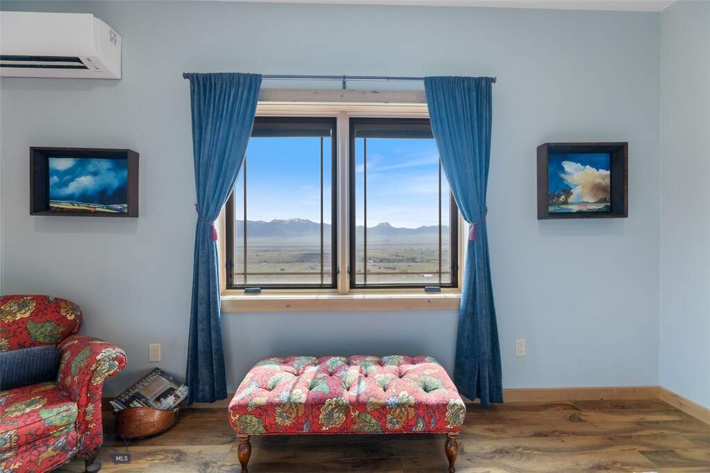 4 Bedroom Single Family Home/House's Image 34