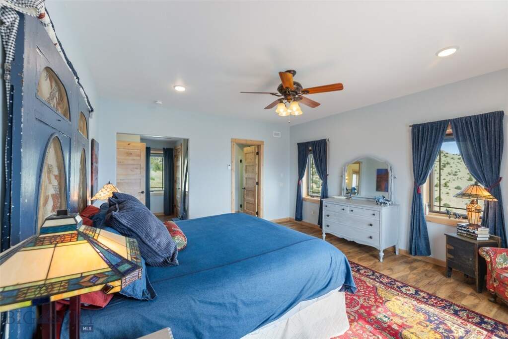 4 Bedroom Single Family Home/House's Image 35