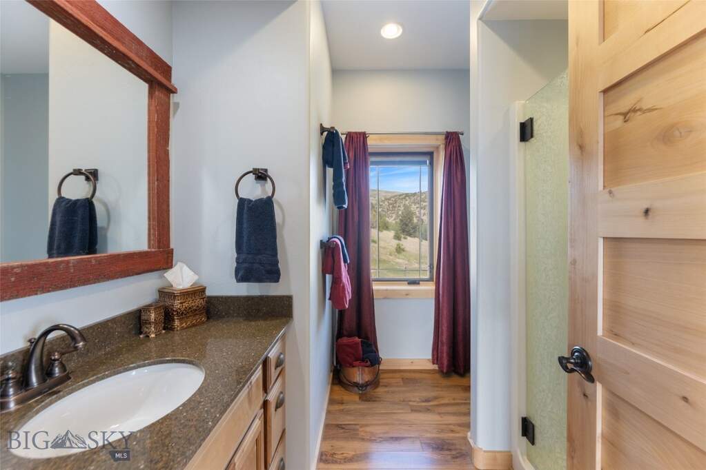 4 Bedroom Single Family Home/House's Image 37