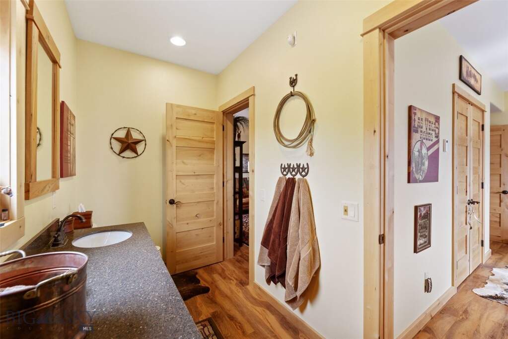 4 Bedroom Single Family Home/House's Image 44