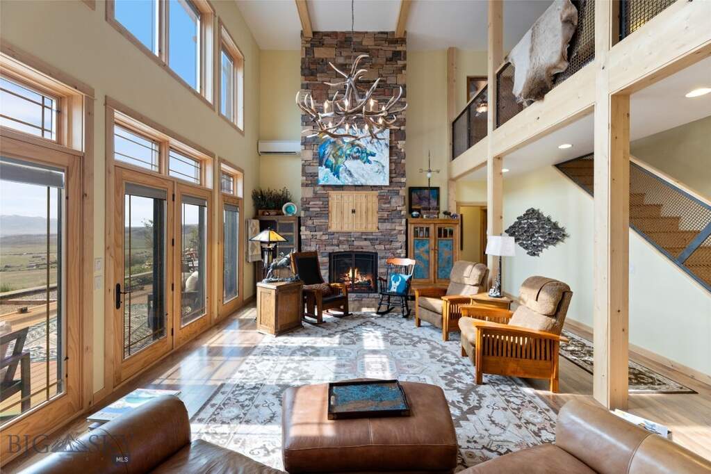 4 Bedroom Single Family Home/House's Image 3