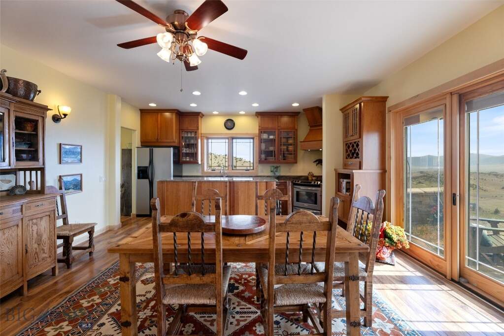 4 Bedroom Single Family Home/House's Image 5