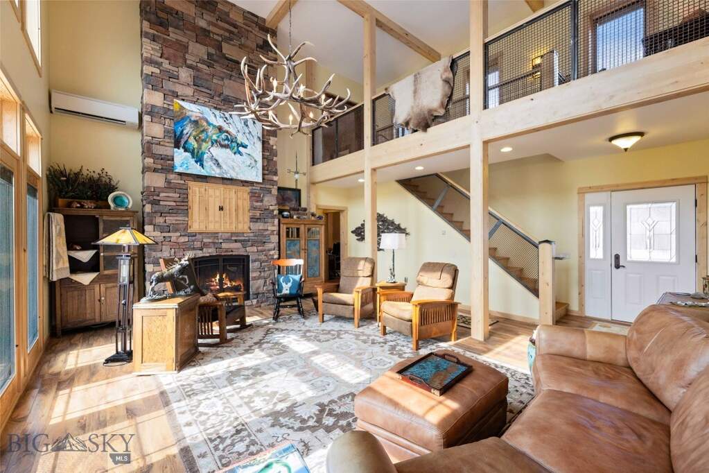 4 Bedroom Single Family Home/House's Image 6