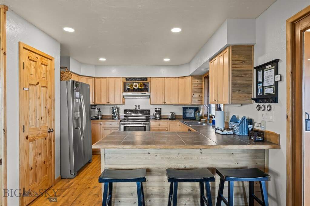 3 Bedroom Single Family Home/House's Image 14