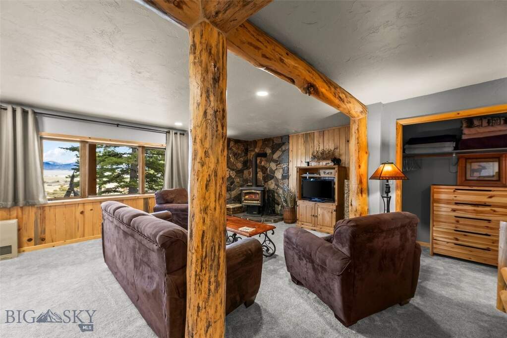 3 Bedroom Single Family Home/House's Image 42