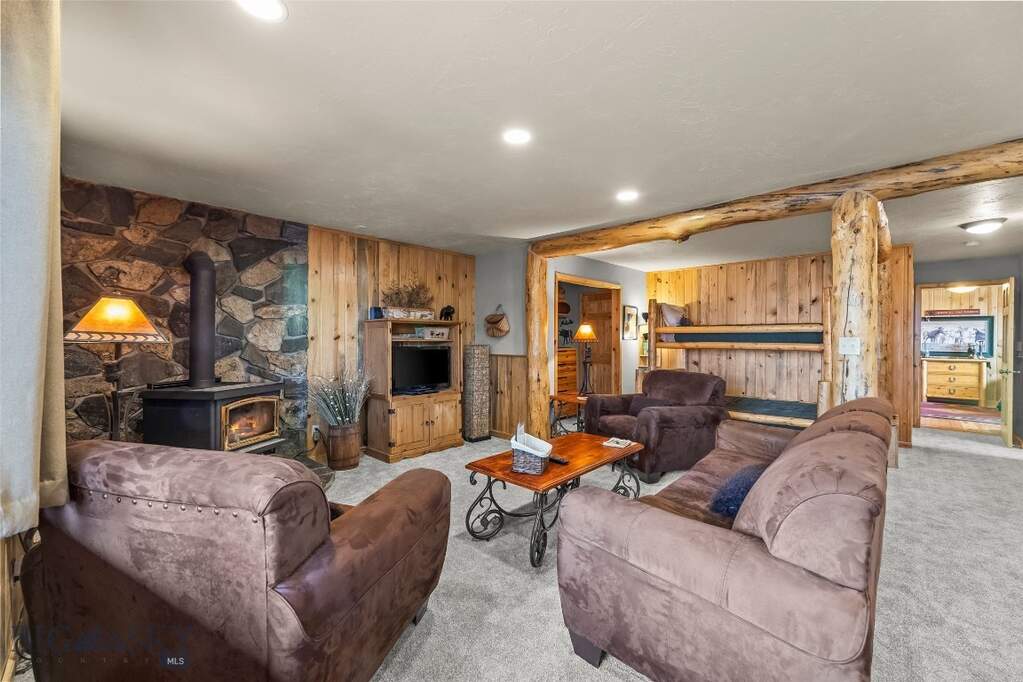 3 Bedroom Single Family Home/House's Image 48