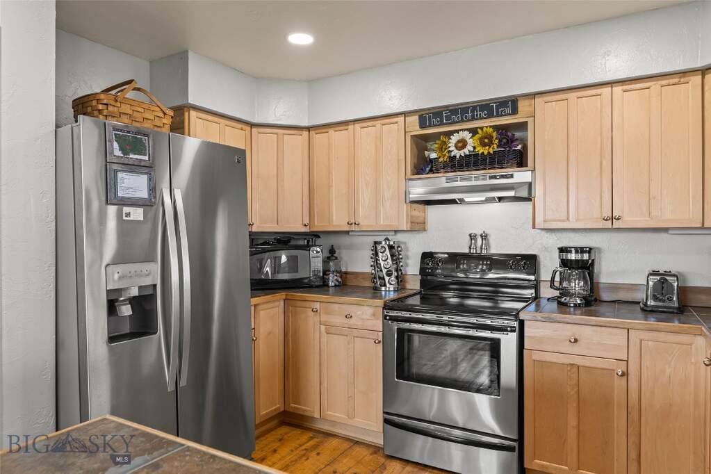 3 Bedroom Single Family Home/House's Image 14