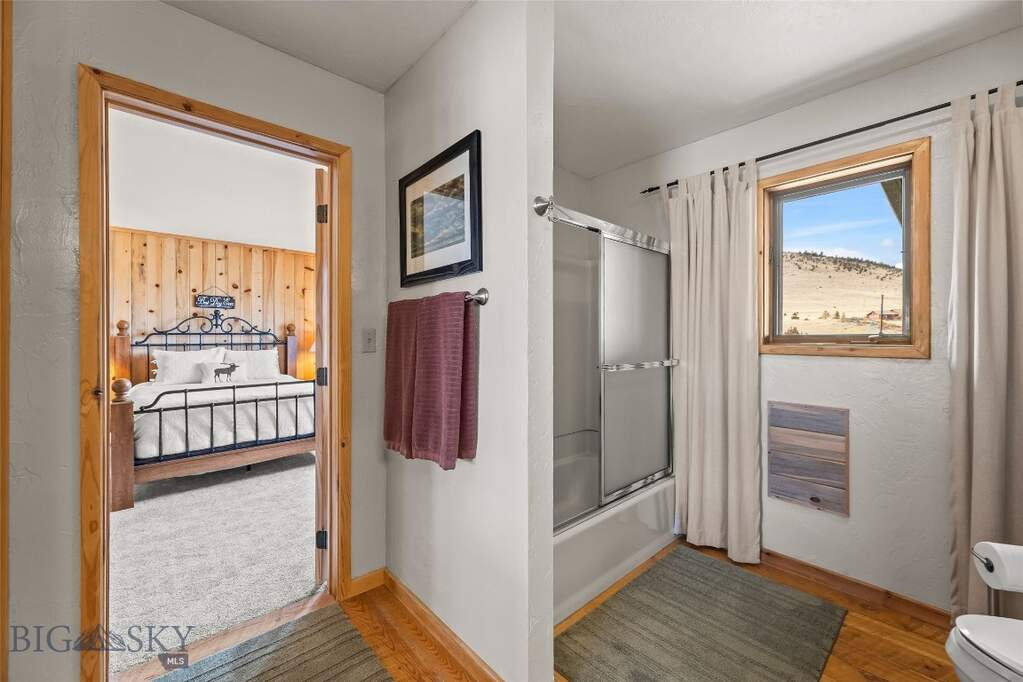 3 Bedroom Single Family Home/House's Image 27