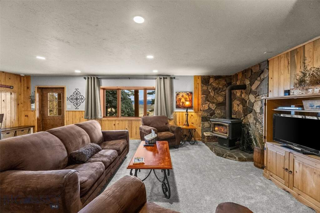 3 Bedroom Single Family Home/House's Image 42