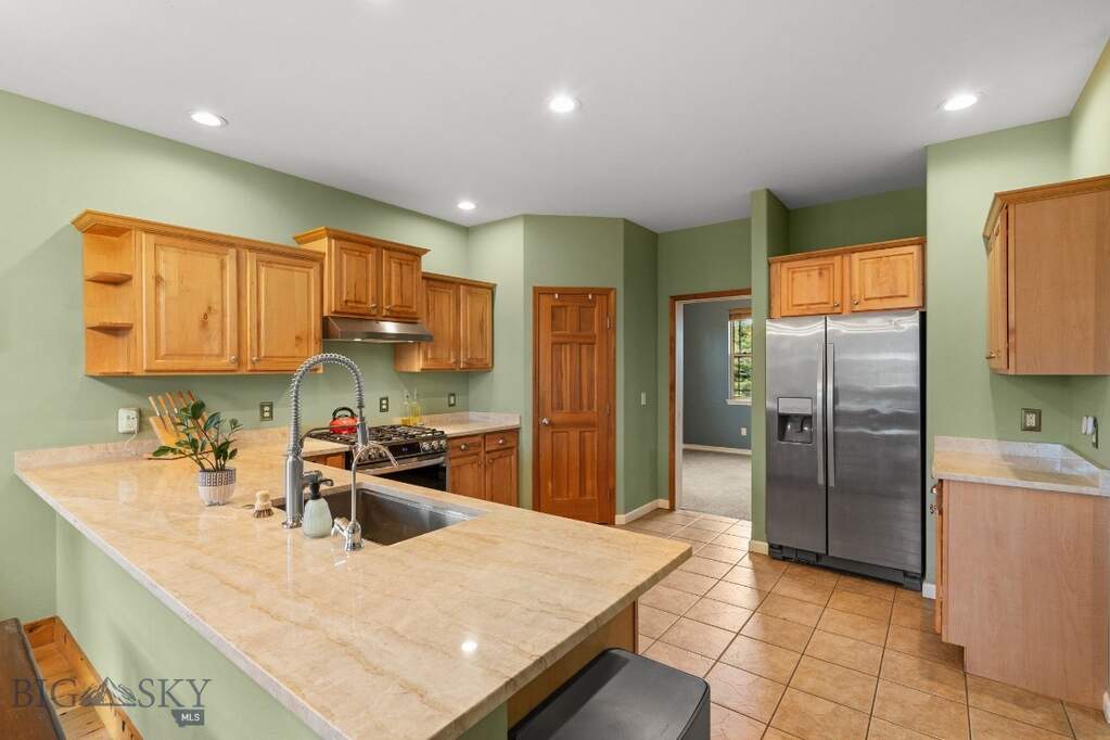 5 Bedroom Single Family Home/House's Image 18