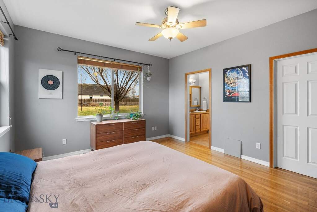 5 Bedroom Single Family Home/House's Image 41