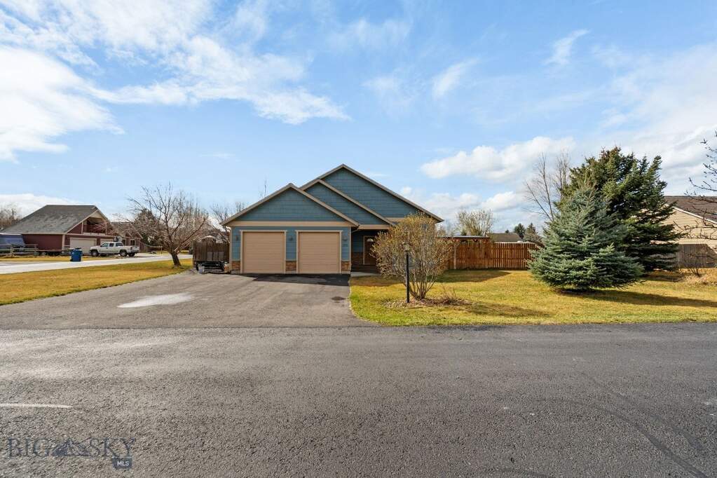 5 Bedroom Single Family Home/House's Image 64