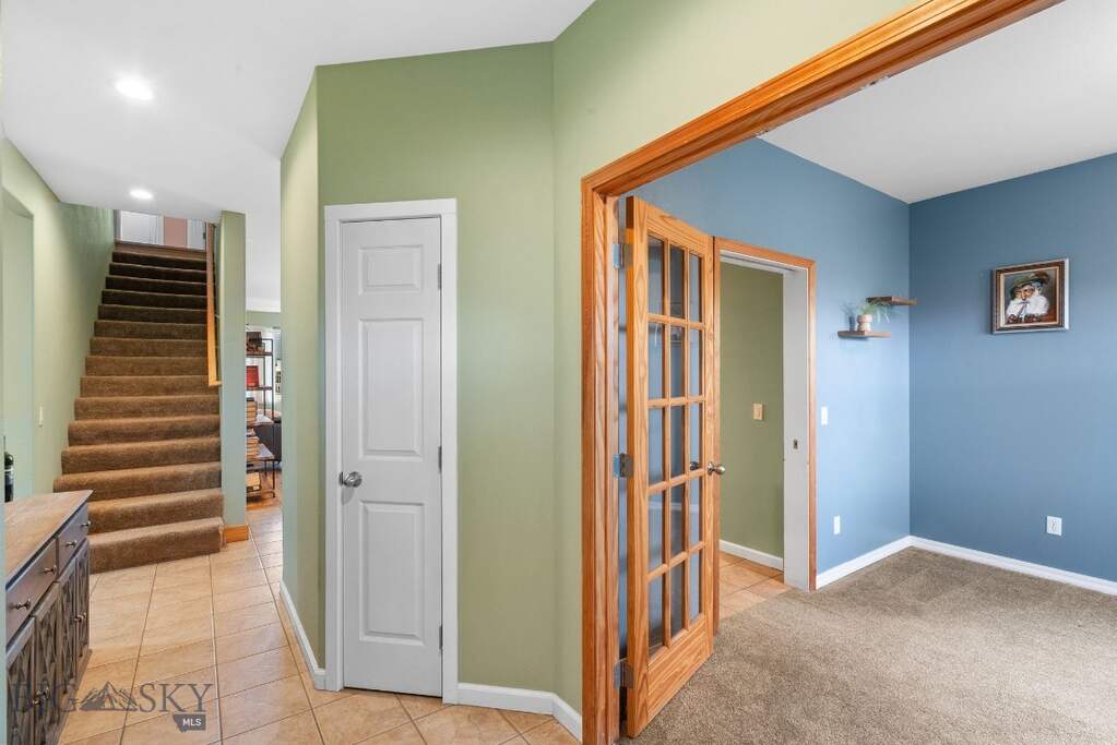5 Bedroom Single Family Home/House's Image 4