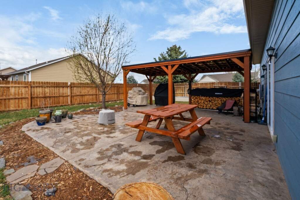5 Bedroom Single Family Home/House's Image 69