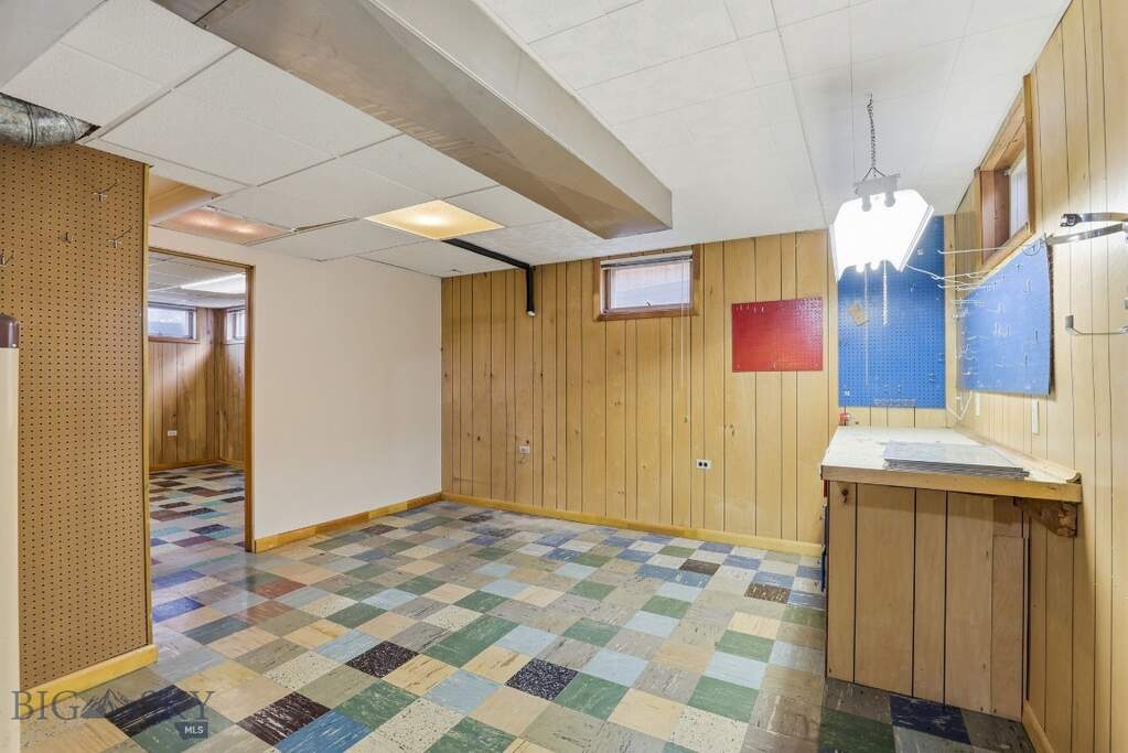 5 Bedroom Single Family Home/House's Image 19