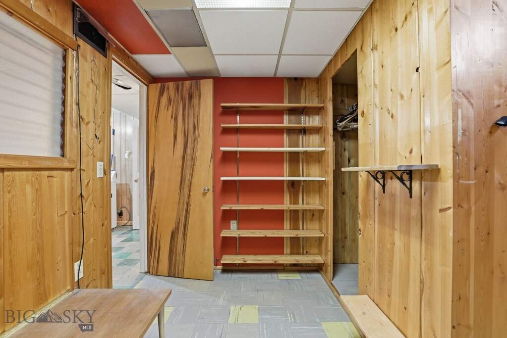 5 Bedroom Single Family Home/House's Image 27