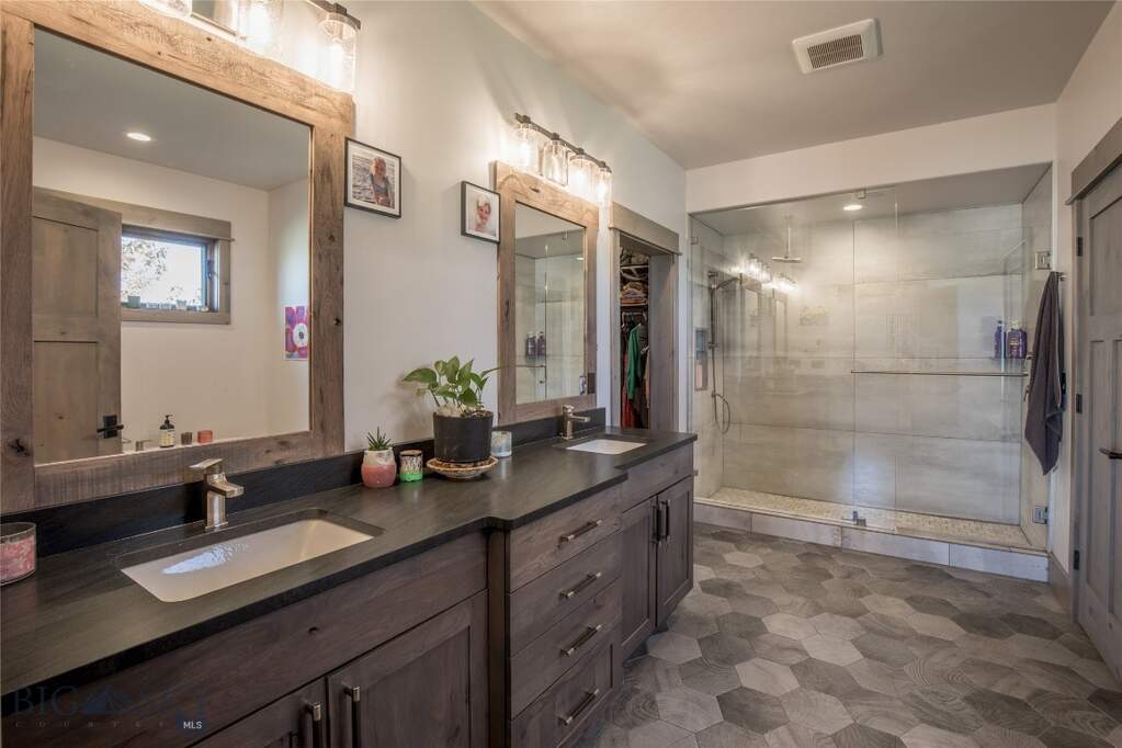 3 Bedroom Single Family Home/House's Image 22